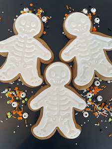 Cake: Halloween Gingerbread Skelton Men