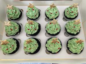 Cake: Christmas Tree Cupcakes