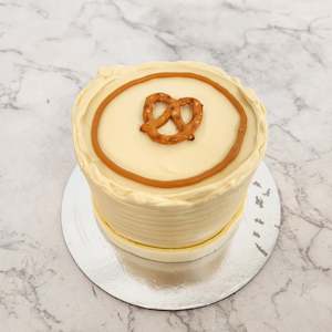 Cake: Salted Caramel Cake (Pre-Order)