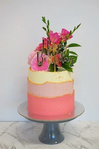 Cake icing or decorating: Faultline Floral