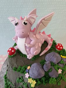 10 – Dragon cake topper