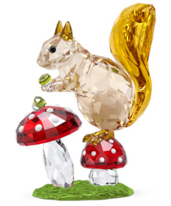 Idyllia Squirrel and Mushrooms