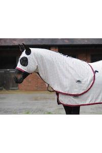 Sporting equipment: Weatherbeeta Delux Trim Show Hood