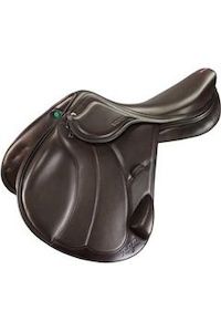 Sporting equipment: Amerigo Vega Event Saddle 17" Oak +1.5 (Medium Wide)