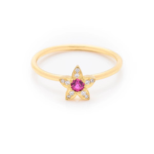 Hot pink sapphire and diamond yellow gold ring