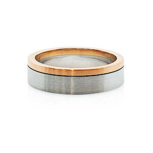 Red gold and platinum gents wedding ring