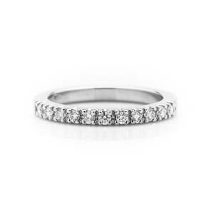 Platinum claw set diamond wedding ring