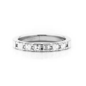 Platinum Carré cut diamond wedding ring