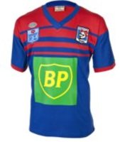 Sporting equipment: Newcastle knights retro tee