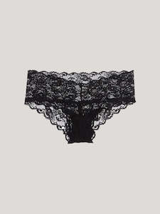 Womenswear: Cheeky Hotpant