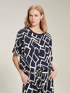 Womenswear: Dea Print Top