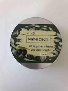 Sporting equipment: Leather cream - travel size