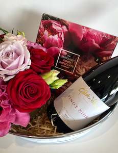 Florist: Gibbston Valley Pinot Noir Deluxe Hamper