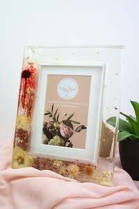 Dried flower: Side Table