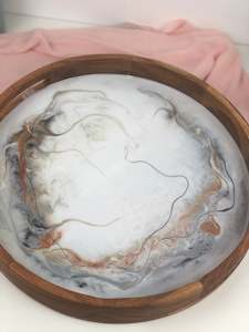 Dried flower: Round Wooden tray - resin art