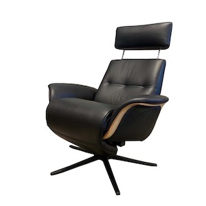 Furniture: SPACE 5100 POWER RECLINER TUXEDO OAK