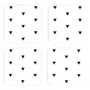 VOGUE TRIANGLE COASTERS SET OF 4