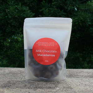 Macadamia nut growing: Milk Chocolate Coated Organic Macadamia Nuts 350g