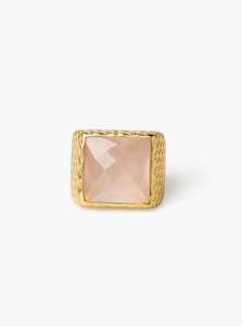 Jewellery: Rose Quartz Glimmer Gold Ring