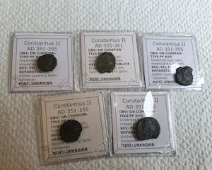 Ex-dealers lot of 5 Ancient bronze Roman coins of Constantius II from 351-361 AD