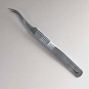 Beauty salon: Volume Tweezer #2