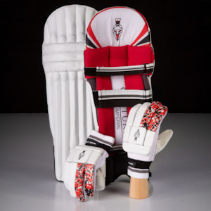 Sporting equipment: Centurion Imperial Junior Pad & Glove Combo