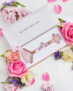 Gift: Bopo Women Facial Roller Floral Quartz