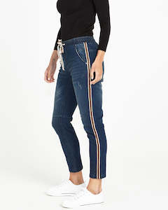 Betty Basics Zuri Denim Jogger