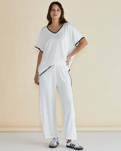 Betty Basics Evelyn Wide Leg Jogger Winter White