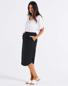 Gift: Betty Basics Evie Skirt Black