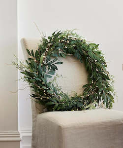 White Berry Wreath Large Chambers Design