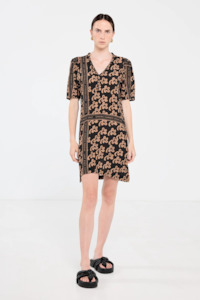 Designer Nz Salasai: Salasai Plantation Shift Dress - Beige Pop Palm