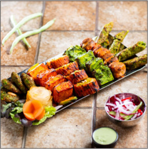 Restaurant: Veg Platter (medium)