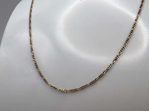 9ct Yellow Gold Fine Figaro Chain | Preloved