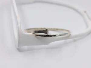 Single Nail Bangle | Medium