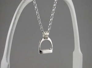 MEDIUM Stirrup Pendant and Chain Set