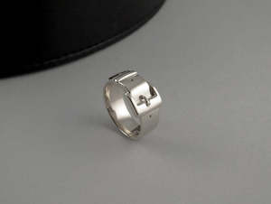 Buckle Ring | Medium 10.5mm