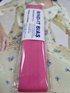 Books: Bias Binding 25mm Fushia