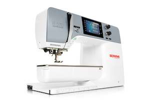 Bernina B570QE Sewing Machine