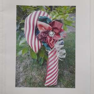 Books: Christmas Candy Cane Pattern