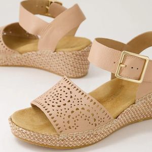 Shoe: ZIERA KILLION XW DARK NUDE