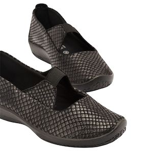 Shoe: ARCOPEDICO LEINA BLACK