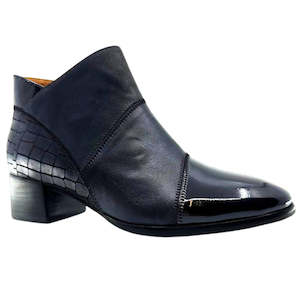 Shoe: BRESLEY ARMOUR BLACK MIX