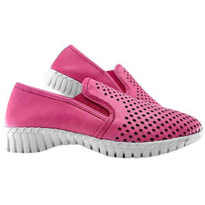 Shoe: RILASSARE TAGTEAM HOT PINK