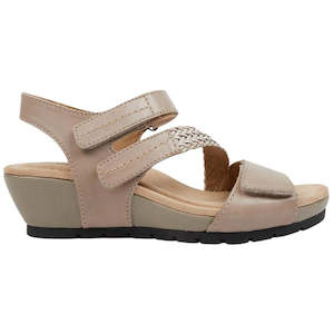 PLANET SHOES NOMAD TAUPE