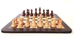 Anjan Classic Chess Set and Board in Portable Carry Case. 76mm King