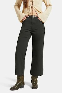 Margo Cropped 5 Pocket Pant - Washed Black