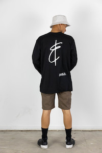 Clothing: NEWPORT LONGSLEEVE TEE BLACK