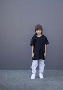 Clothing: LAURA POCKET TEE BLACK BASIC