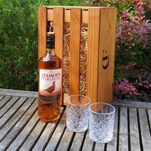 Chutneys or relishes: Gift Box – The Famous Grouse 1 Litre +/- Glasses